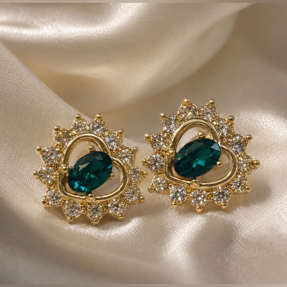 Vintage Style Emerald Green Heart Rhinestone Halo Gold Stud Earrings - Picture 1 of 8